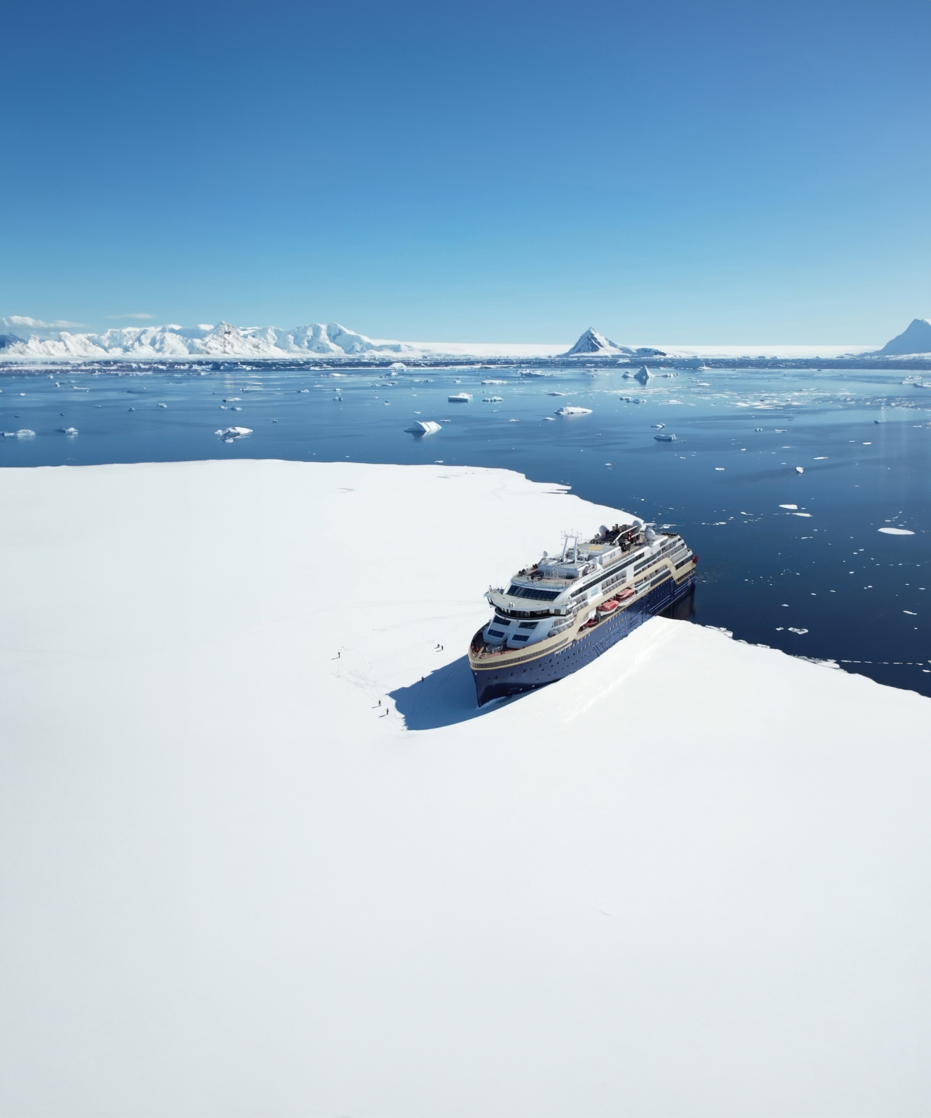 MS Fridtjof Nansen - HX Expeditions